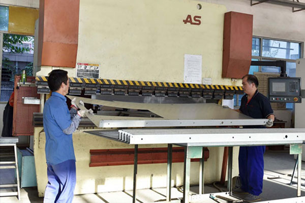CNC bending machine