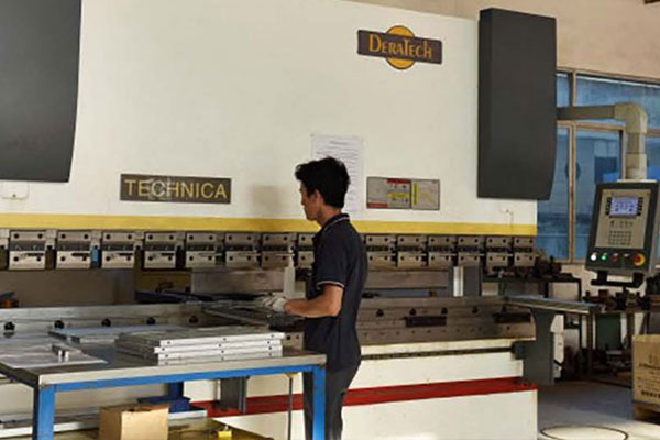 CNC bending machine